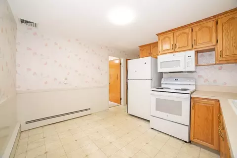 Kitchen - 24 Greybert Ln, Worcester, MA 01602 photo 1 of 3