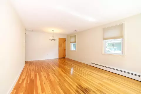 Living - 24 Greybert Ln, Worcester, MA 01602 photo 2 of 3