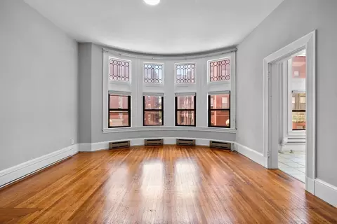 857 Beacon St #22, Boston, MA 02215