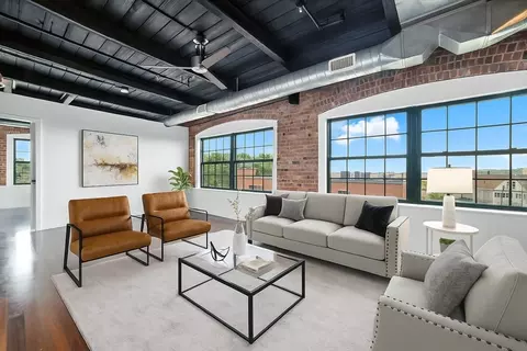 Living - 210 Broadway #406, Everett, MA 02149 photo 2 of 5
