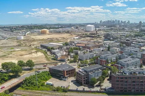 View/Area - 210 Broadway #406, Everett, MA 02149 photo 3 of 6