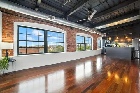 210 Broadway #406, Everett, MA 02149