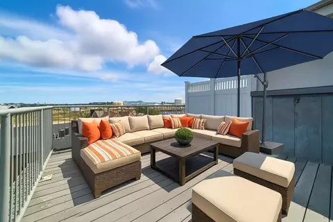Exterior - 210 Broadway #406, Everett, MA 02149 photo 1 of 7
