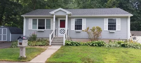 19 Hildreth Ave, South Hadley, MA 01075