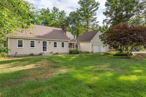 11 Parker Dr, Freetown, MA 02717