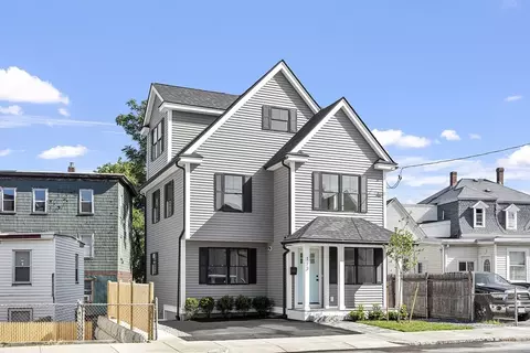 173 Westford St, Lowell, MA 01851