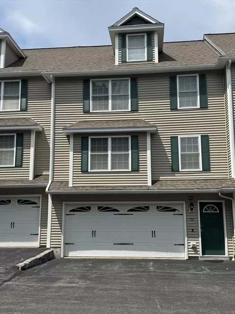 530 Mammoth Rd #32, Dracut, MA 01826