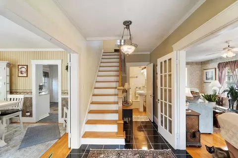 Entry Way - 7 Jonathan St, Gardner, MA 01440 photo 1 of 4