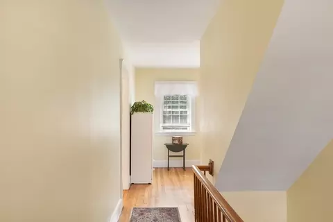 Entry Way - 7 Jonathan St, Gardner, MA 01440 photo 4 of 4
