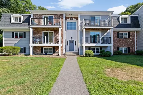 5 Chapel Hill Dr #7, Plymouth, MA 02360