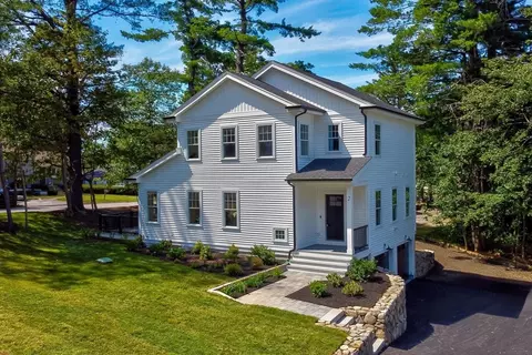 2 Pheasant Ln, Woburn, MA 01801
