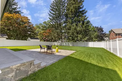 59 Henderson St, Needham, MA 02492 photo 31