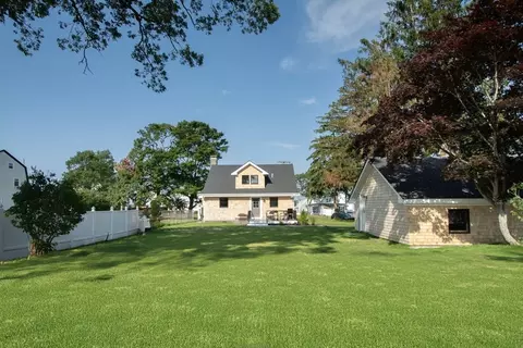 Exterior - 34 Lincoln Ave, Bourne, MA 02532 photo 14 of 18
