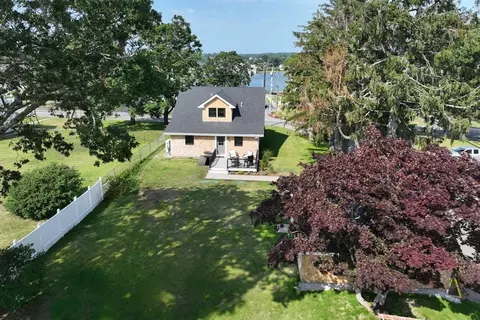 Exterior - 34 Lincoln Ave, Bourne, MA 02532 photo 11 of 18