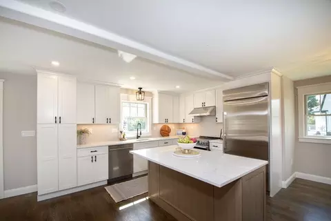 Kitchen - 34 Lincoln Ave, Bourne, MA 02532 photo 2 of 6