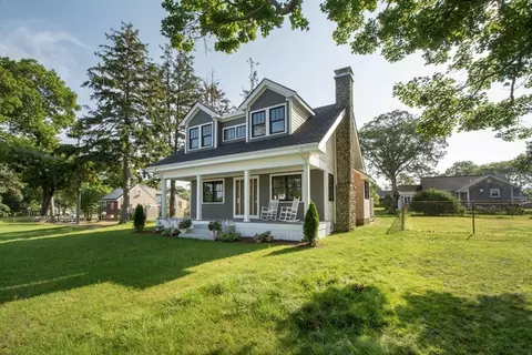 Exterior - 34 Lincoln Ave, Bourne, MA 02532 photo 6 of 18