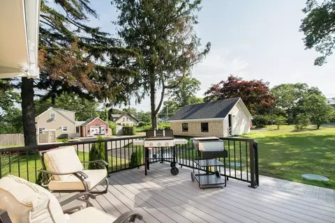 Exterior - 34 Lincoln Ave, Bourne, MA 02532 photo 12 of 18