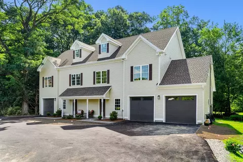 156 Chestnut St #15, North Andover, MA 01845