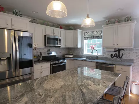 1190 Bedford St #B1, Whitman, MA 02382