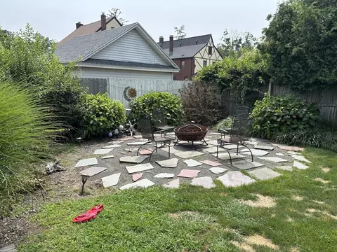 53 Bronson Ter, Springfield, MA 01108 photo 6