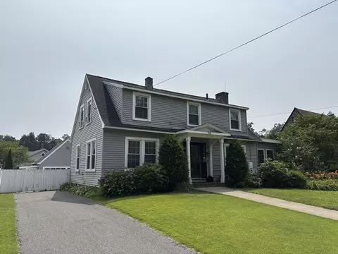 53 Bronson Ter, Springfield, MA 01108
