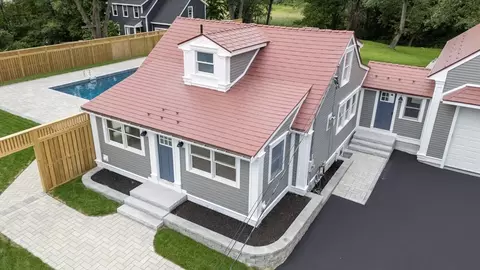 492 Merrimac St, Newburyport, MA 01950
