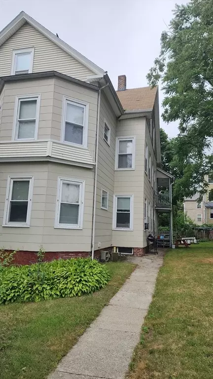 184 Vernon St, Worcester, MA 01604 photo 3