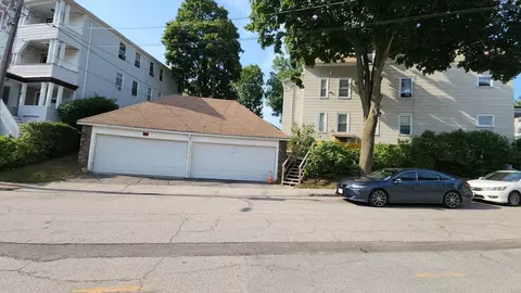 184 Vernon St, Worcester, MA 01604 photo 32