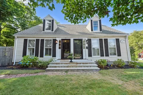 1 Fort Hill St #3, Hingham, MA 02043 photo 2