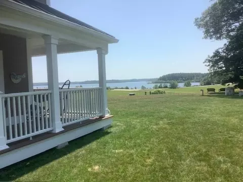 57 Long Point Rd #101, Lakeville, MA 02347
