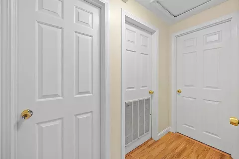 Entry Way - 10 Bainridge Rd, Worcester, MA 01602 photo 4 of 5
