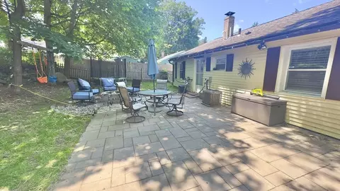 Exterior - 10 Bainridge Rd, Worcester, MA 01602 photo 2 of 5