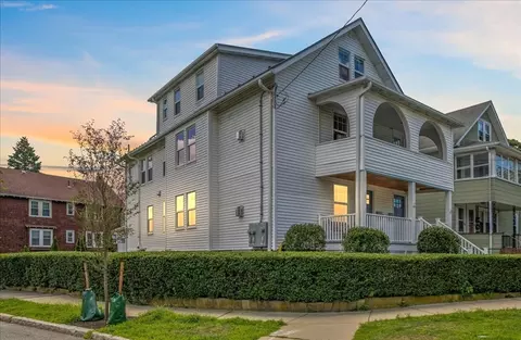 22 Maplewood St #22, Watertown, MA 02472