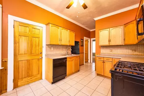 32 Moore St, Fall River, MA 02720 photo 7