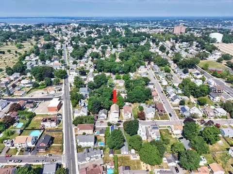 32 Moore St, Fall River, MA 02720 photo 4