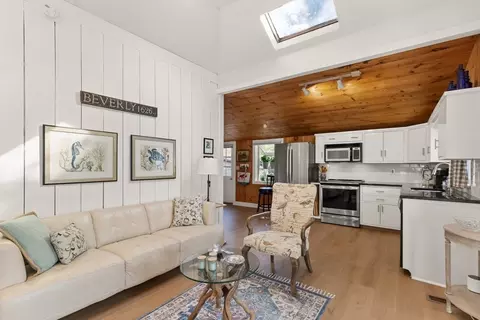 14 Thompson Rd, Beverly, MA 01915 photo 3