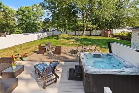 14 Thompson Rd, Beverly, MA 01915 photo 21