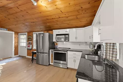14 Thompson Rd, Beverly, MA 01915 photo 13