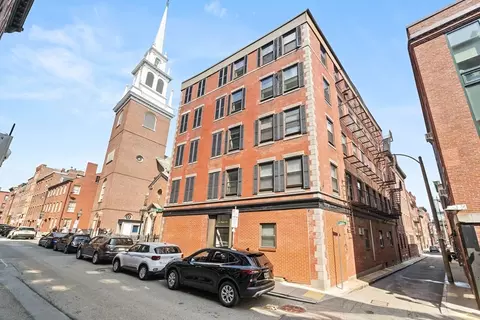 181 Salem St #18F, Boston, MA 02113