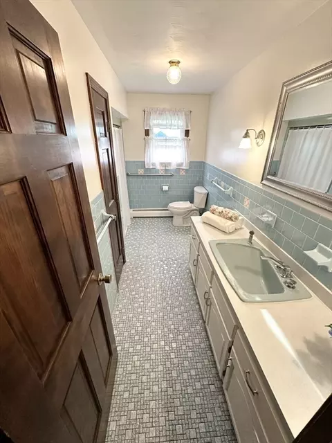 115 Andrews St, Fall River, MA 02724 photo 13