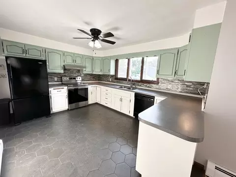 115 Andrews St, Fall River, MA 02724 photo 8