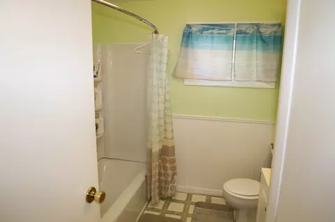 335 Peekskill Ave, Springfield, MA 01129 photo 10