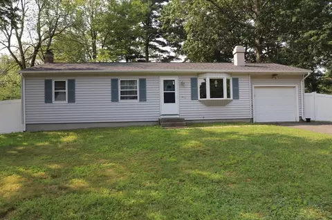 335 Peekskill Ave, Springfield, MA 01129
