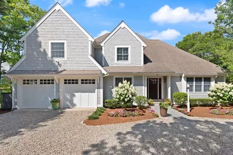 54 Greensward Cir, Mashpee, MA 02649