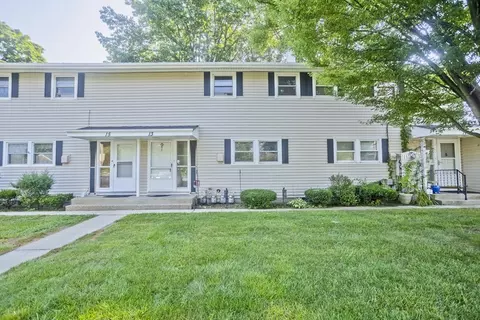 13 Applewood #13, Chicopee, MA 01022