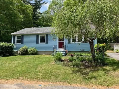 40 Holly St, Oxford, MA 01540