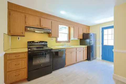 86 Pratt Ave, Dedham, MA 02026 photo 8