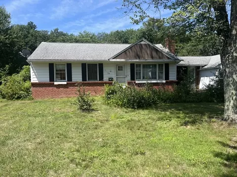 158 Elm St, East Longmeadow, MA 01028
