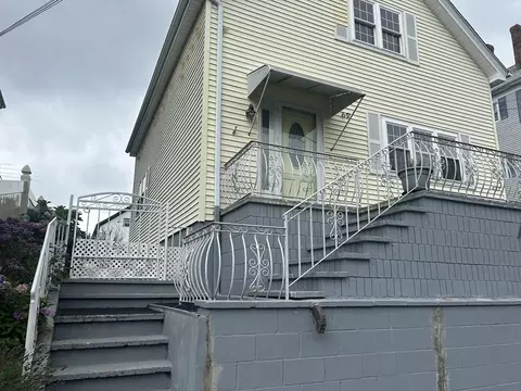 69 Mott St, Fall River, MA 02721 photo 2