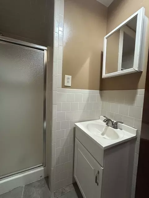 69 Mott St, Fall River, MA 02721 photo 15